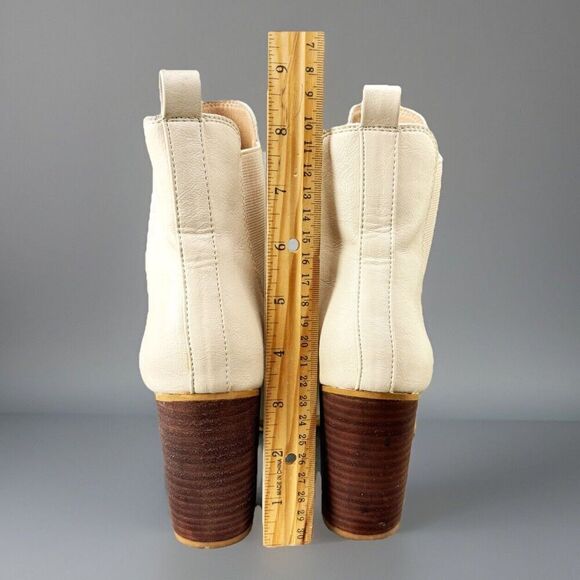 Mi.iM Esmee Chelsea Boot Size 8.5 Off White Stacked Heel Pointed Toe Bootie - Picture 11 of 15